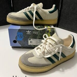 Men shoes. Size 8 1/2. Green. Used, but great condition